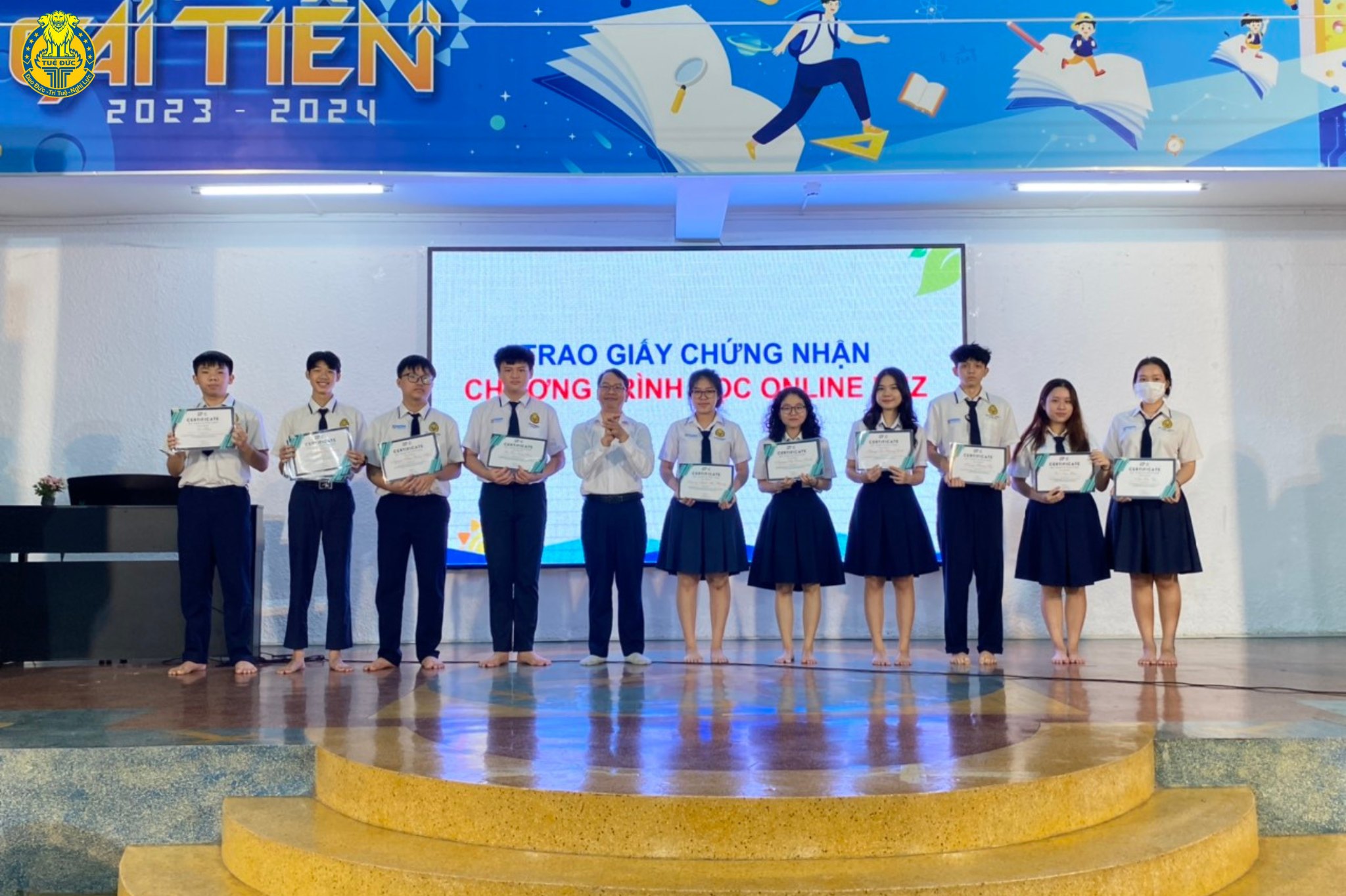 Chúc mừng các em Học sinh Trung học Pathway Tuệ Đức đã hoàn thành Masterclass và nhận được Giấy chứng nhận.