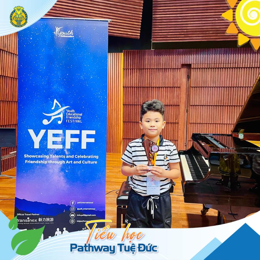 Em Nguyễn Thanh Hải Phong, lớp 3P4, cơ sở Nguyễn Thị Định tại sân khấu Youth Educational Friendship Festival (YEFF) - Bangkok, Thái Lan 2023. 