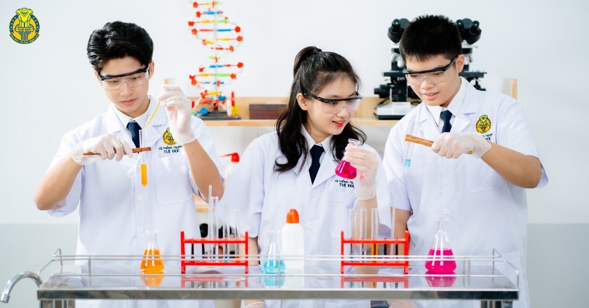 Phương pháp giáo dục STEAM trang bị cho học sinh những kiến thức khoa học gắn liền với những ứng dụng của chúng trong thực tiễn. 