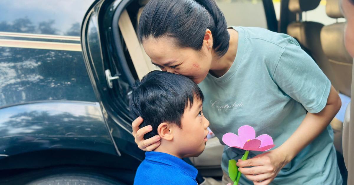 Gia đình và nhà trường luôn đồng hành cùng con trên hành trình trưởng thành.