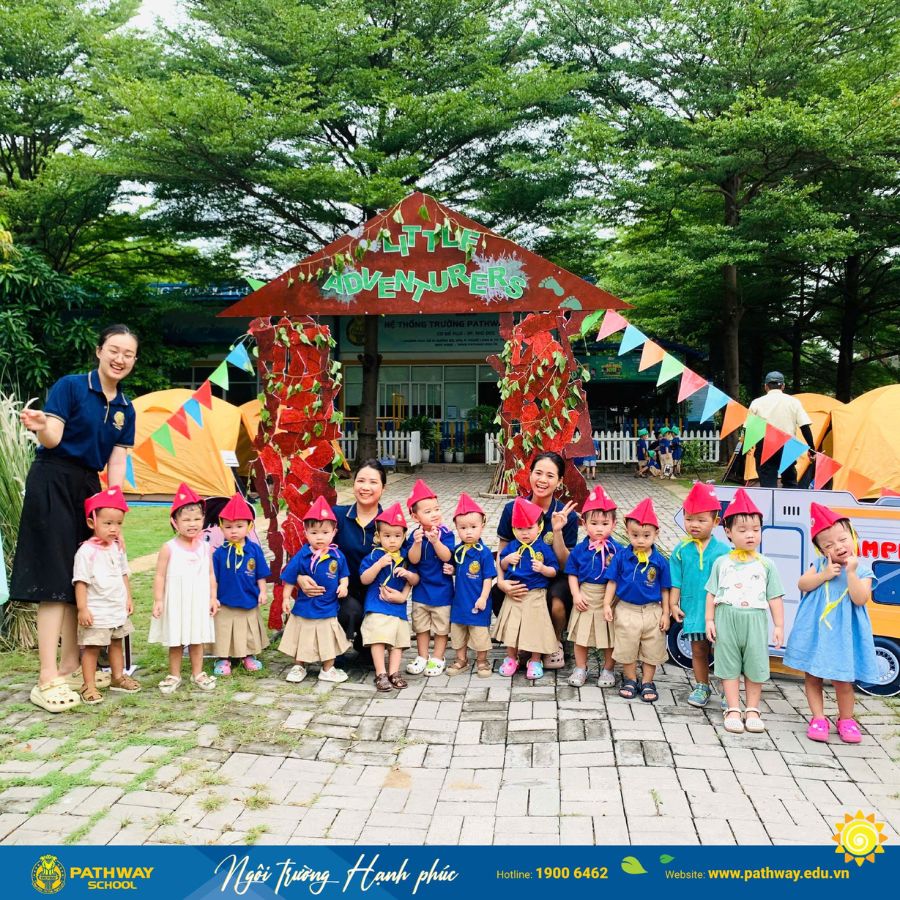 Trẻ 2 tuổi học gì ở trường mầm non