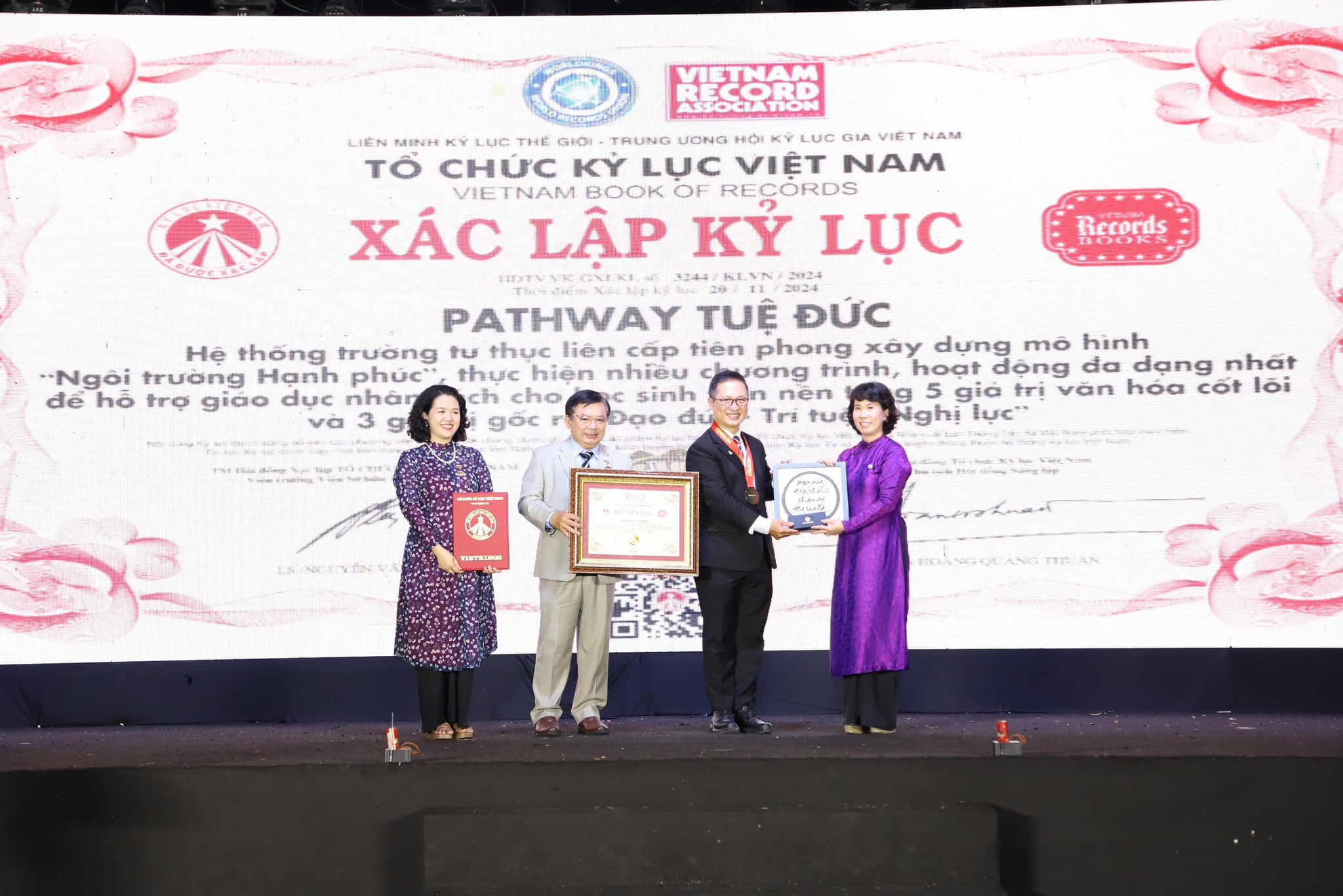 Pathway School vinh dự nhận xác lập kỷ lục Việt Nam