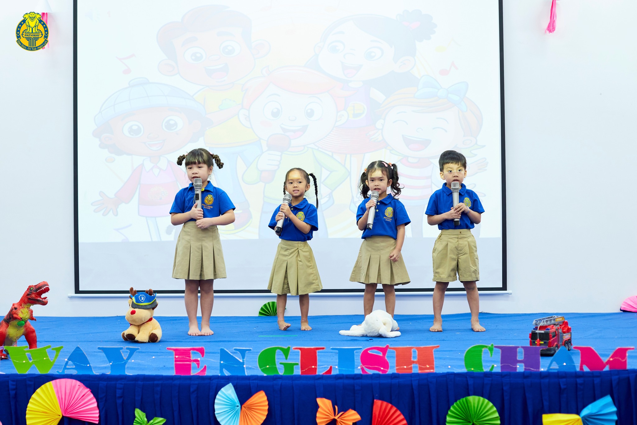 Trẻ 2 tuổi học gì ở trường mầm non được nâng cao trong môi trường song ngữ.