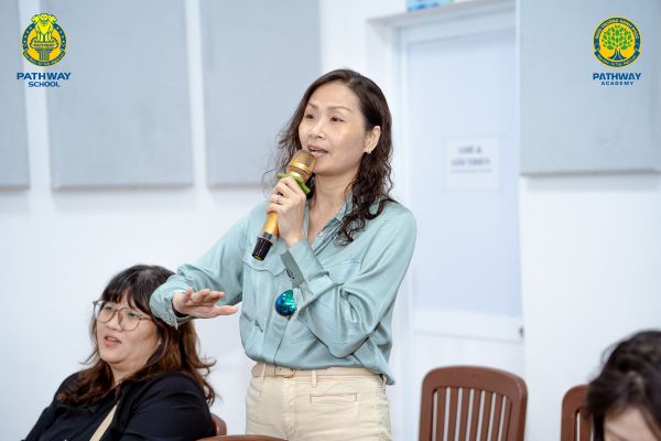 Buổi talkshow Pathway Share & Care với sự góp mặt của 2 diễn giả